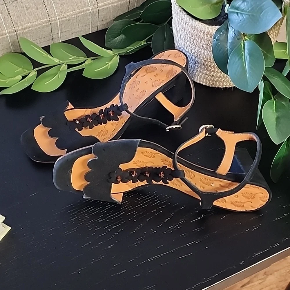 CHIE MIHARA Scalloped T-Strap Sandals EU 38 US 8 Beaded Floral Leather Spain Art - Picture 15 of 17